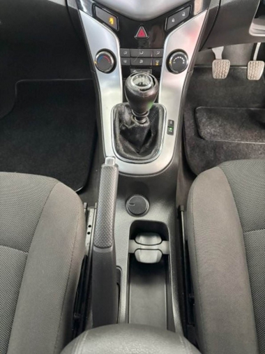 17058CHevroletCruze013-th.jpg