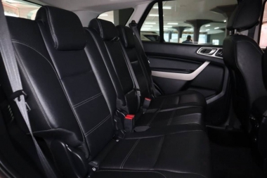 17160FordEverest018-th.jpg