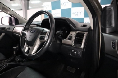 17160FordEverest020-th.jpg