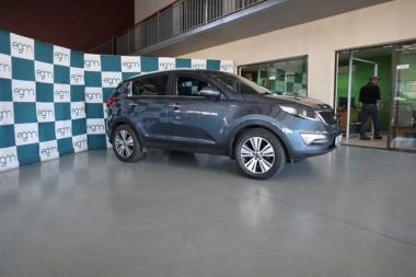 17172KiaSportageV001-1-th.jpg