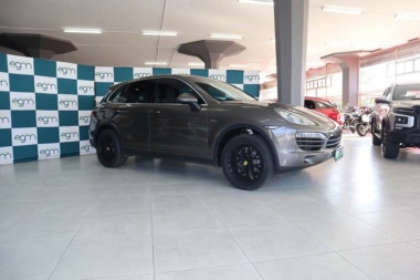 17200PorscheCayenne001-1-th.jpg
