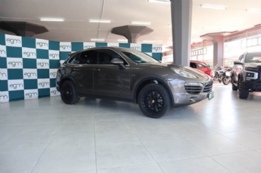 2012 Porsche Cayenne Diesel Tiptronic (Mark III) - ABS, AIRCON, CLIMATE CONTROL, ELECTRIC WINDOWS, LEATHER SEATS, PARK DISTANCE CONTROL, TOWBAR, XENON LIGHTS, SUNROOF, AIRBAGS, ALARM, CRUISE CONTROL, FULL-SERVICE RECORD, RADIO, BLUETOOTH, USB, AUX, CD. Finance available, trade-ins welcome, Rental, T&C'S apply!!!