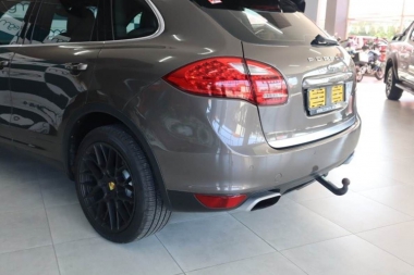 17200PorscheCayenne021-th.jpg