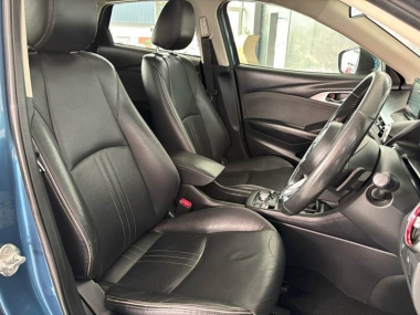 17203MazdaCX006-th.jpg