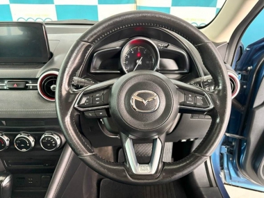 17203MazdaCX011-th.jpg