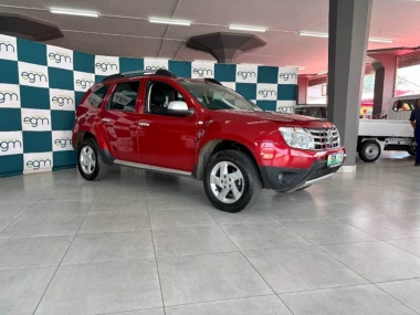 17254RenaultDuster001-1-th.jpg