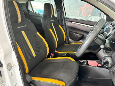 17264RenaultKwid005-th.jpg