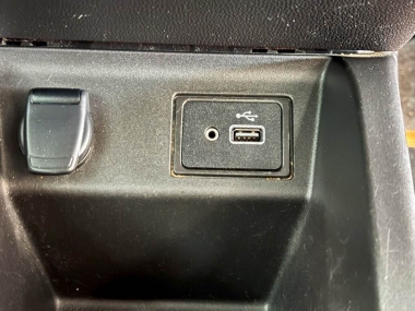 17264RenaultKwid011-th.jpg