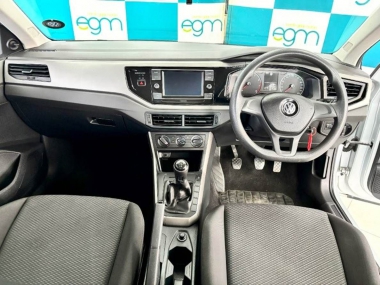 17294VolkswagenPolo008-th.jpg