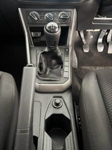 17294VolkswagenPolo012-th.jpg