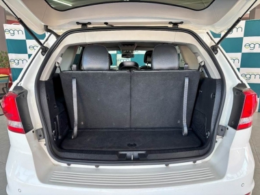 17319DodgeJourney018-th.jpg