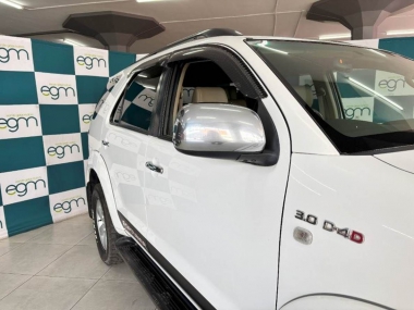 17321ToyotaFortuner004-th.jpg
