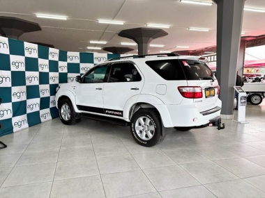 17321ToyotaFortuner019-th.jpg