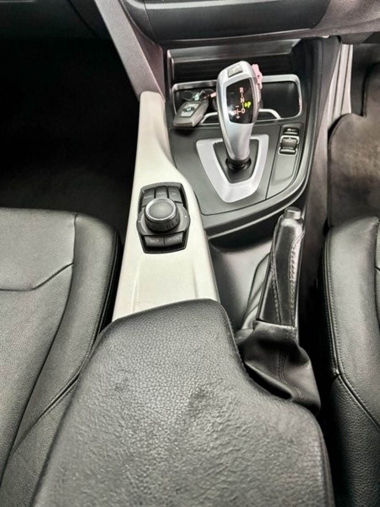 17323BMWAuto014-th.jpg