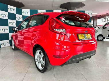 17332FordFiestaSport019-th.jpg