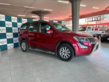 17375MahindraXUV004-th.jpg
