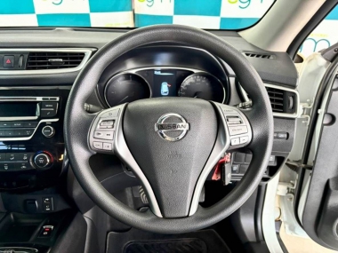 17400NissanXTrail010-th.jpg