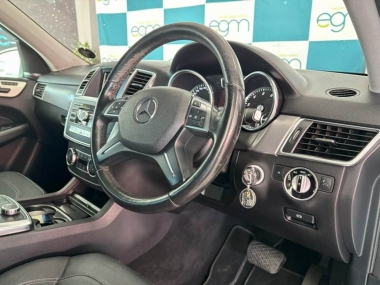 17414MercedesBenzBlueEfficiency010-th.jpg