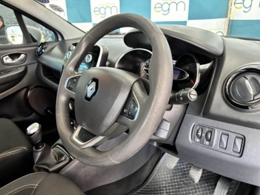 17468RenaultClioAuthentique009-th.jpg