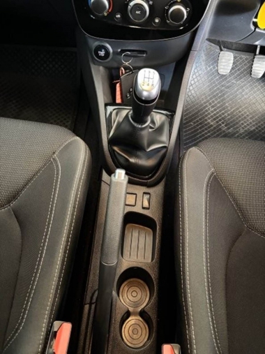 17468RenaultClioAuthentique012-th.jpg