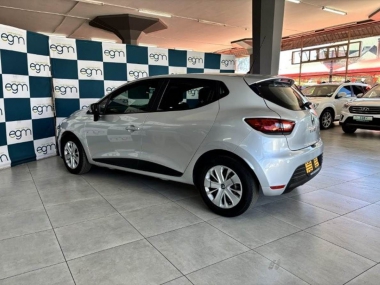 17468RenaultClioAuthentique016-th.jpg