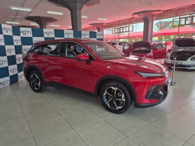 2023 BAIC Beijing X55 1.5T Dynamic Auto - ABS,AIRCON,CLIMATE CONTROL,ELECTRIC WINDOWS,LEATHER SEATS,PARK DISTANCE CONTROL,REVERSE CAMERA,AIRBAGS,ALARM,CRUISE CONTROL,FULL-SERVICE RECORD,PARTIAL-SERVICE RECORD,RADIO,BLUETOOTH,USB,SPARE KEYS. Finance available, Trade-ins welcome, Delivery country wide, T&C'S apply!!!
