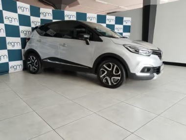 17596RenaultCaptur001-1-th.jpg
