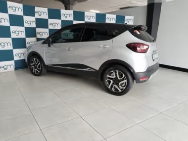 17596RenaultCaptur004-th.jpg