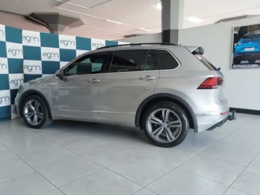 17740VWTiguan004-th.jpg