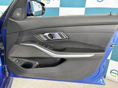 CONSBMWM-SPort005-th.jpg