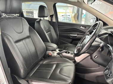 CONSFordKuga006-th.jpg