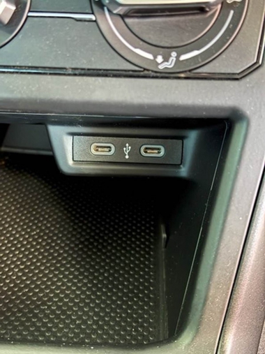 CONSVWPoloHatch013-th.jpg